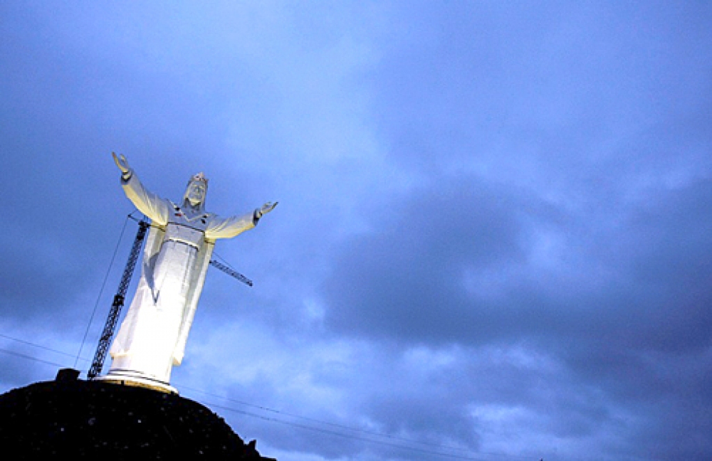 Poļu tēlniecības gigants