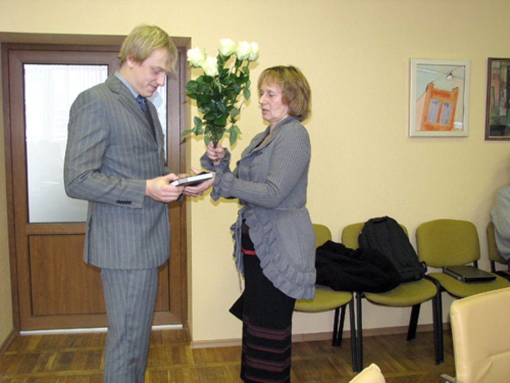 Trīs jauni speciālisti