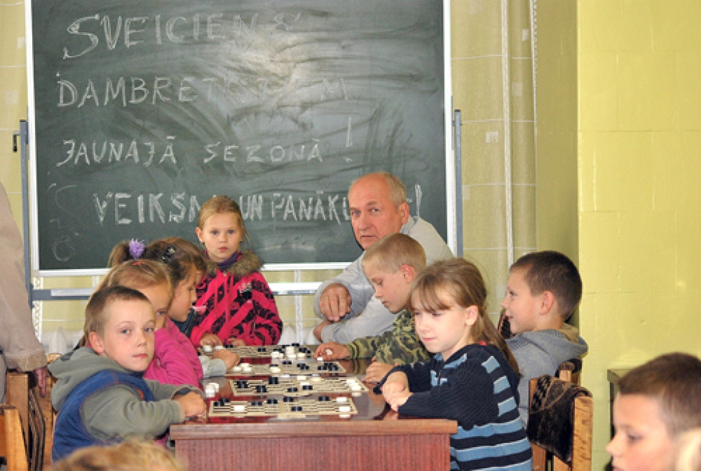 Pirmie soļi prāta sacensībās