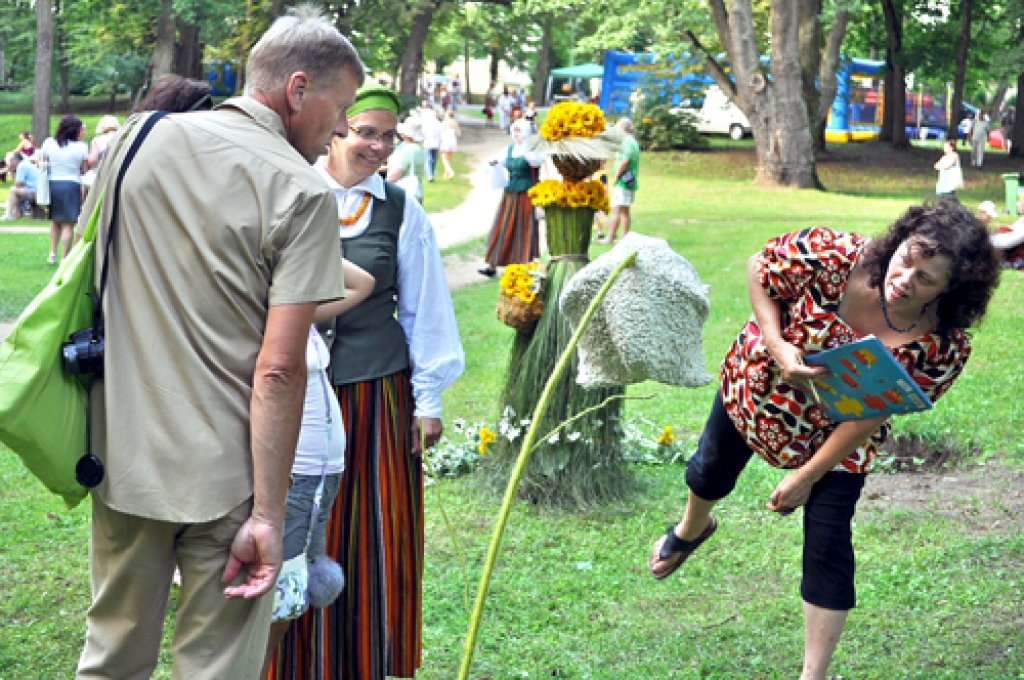 Košums un skanīgums piepilda dienu