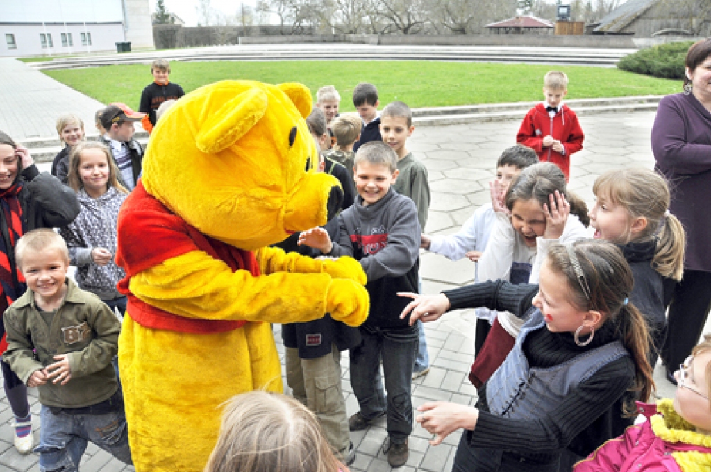 Saulstaru sveicieni skolai