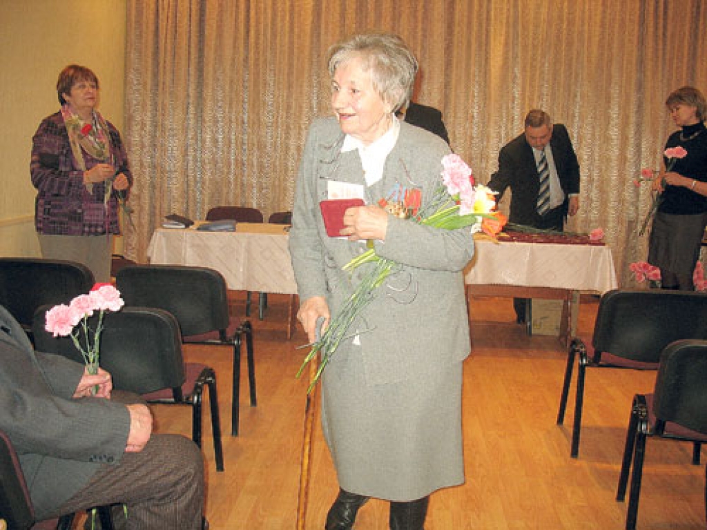 Apbalvo kara veterānus