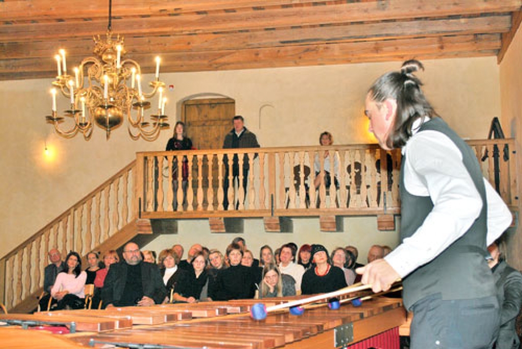 Bauskas pilī vibrē marimbas un klavieru atbalss