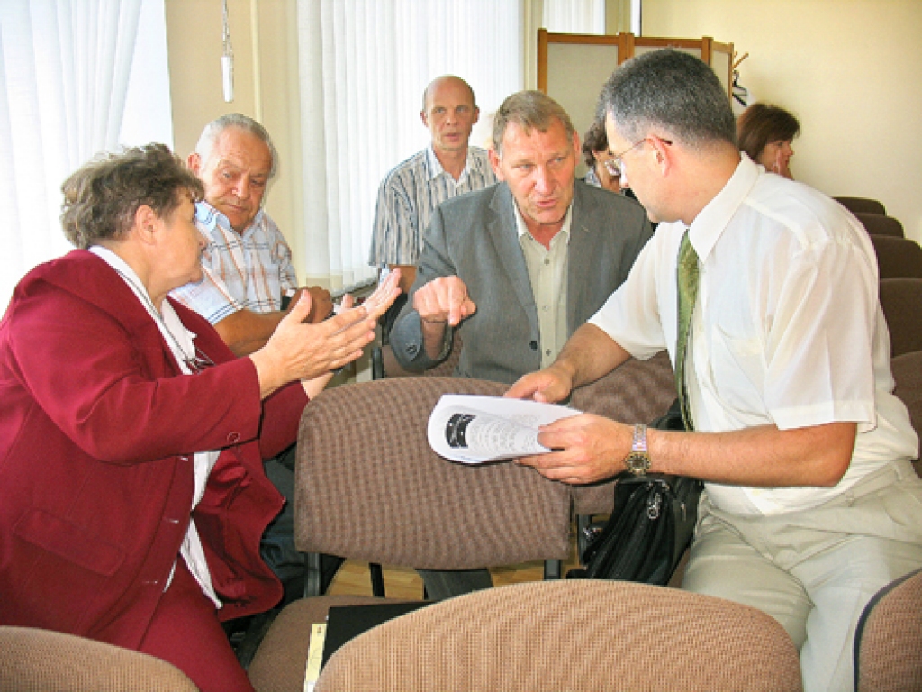 Taisa politiku, nevis glābj slimnīcu