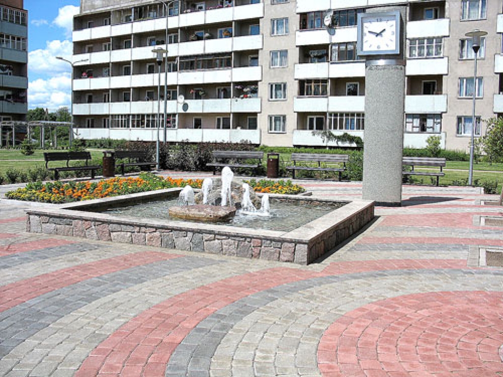 Iecavā Dome lemj par algu samazinājumu