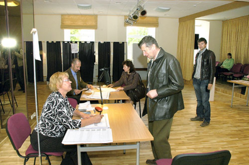 Vēl var nobalsot bez rindas