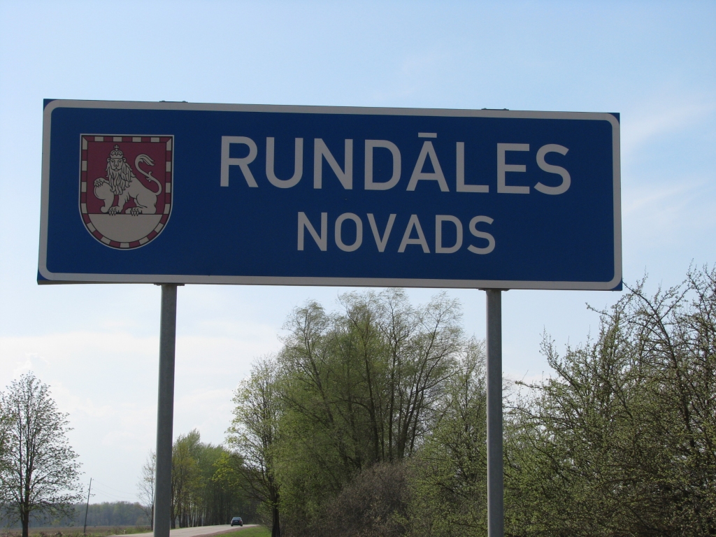 Rundāles novada deputāti skatījuši nolikumus vietējam krīzes centram un sakopto sētu konkursam