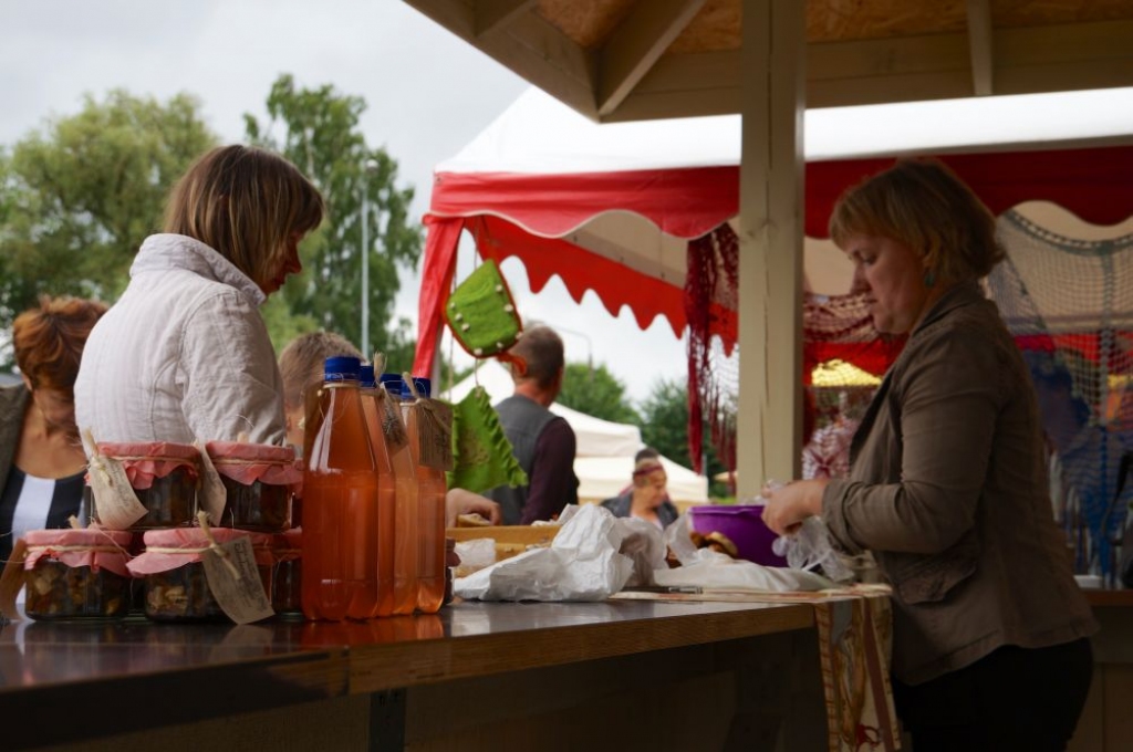 Pļaviņās «iesildījies» pirmais Mājtirgus