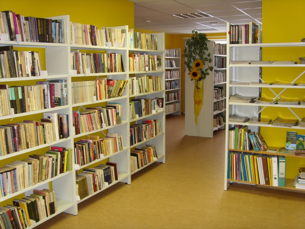 Īslīces bibliotēkā atklās izstādi