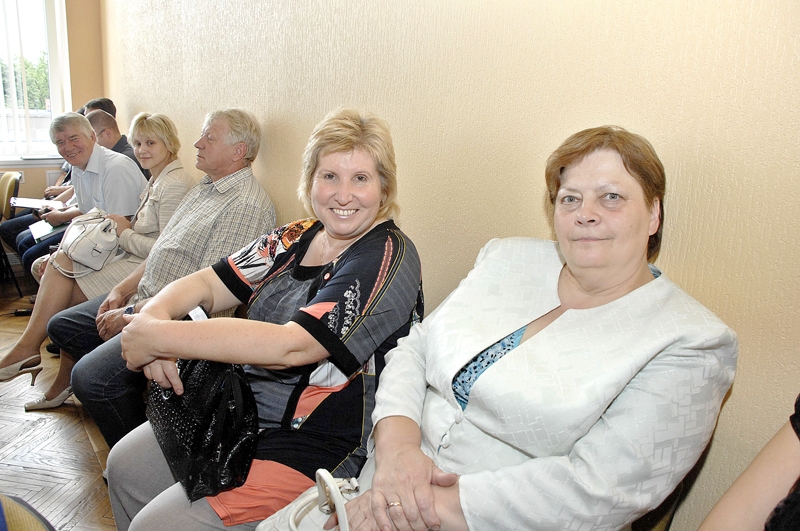 Veidos ģerboņus Vecsaules un Dāviņu pagastam