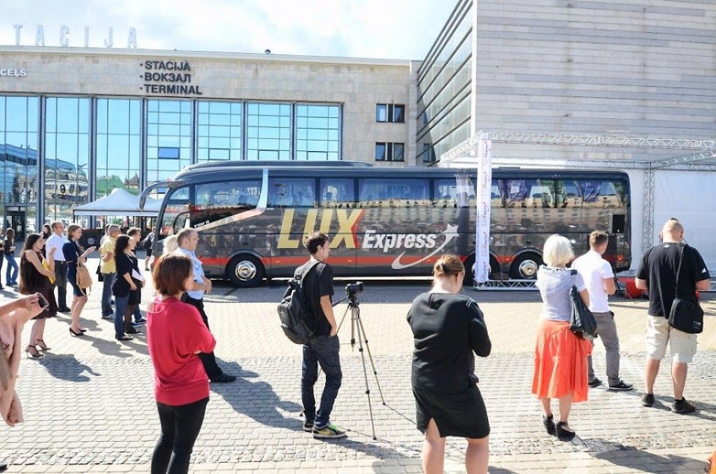 Papildināta - Protestējot pret sabiedriskā transporta subsidēšanu, Lux Express mēnesi maršrutā Rīga-Liepāja vadās bez maksas