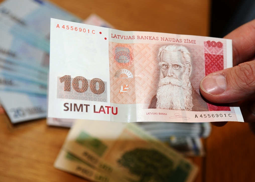 papildināta (17:48) - KNAB sākusi krimināllietu par kukuļošanu VID amatpersonām