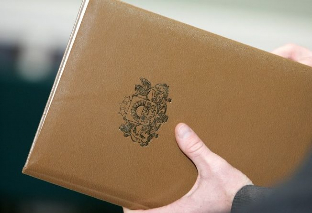 papildināts (16.26) - Pret RPIVA rektori sāk lietu par nelikumīgu doktora zinātnisko grādu piešķiršanu