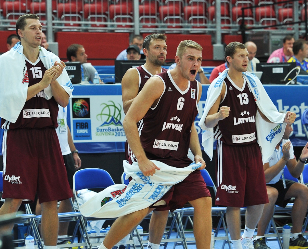 EČ basketbolā. Latvija - Lietuva 8:6 (rit 1.ceturtdaļa)
