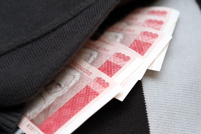Aptauja: Iedzīvotāji pensijā vēlētos saņemt vismaz 500 latus mēnesī