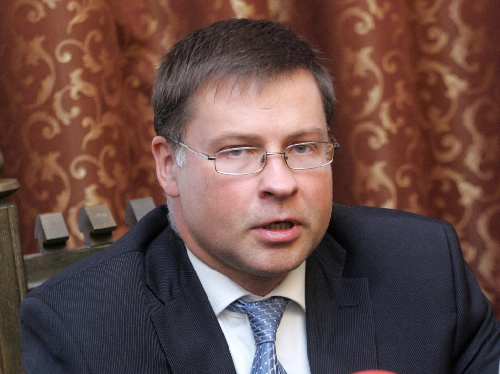 Dombrovskis pārmet ministrijām apetītes nemazināšanos