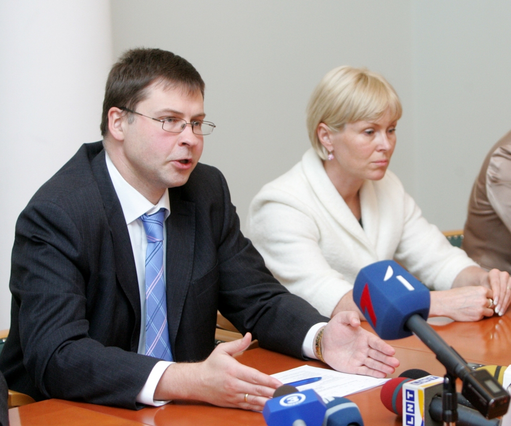 Premjers cer, ka Grende atrisinās operas problēmas un spēs savu nostāju pamatot