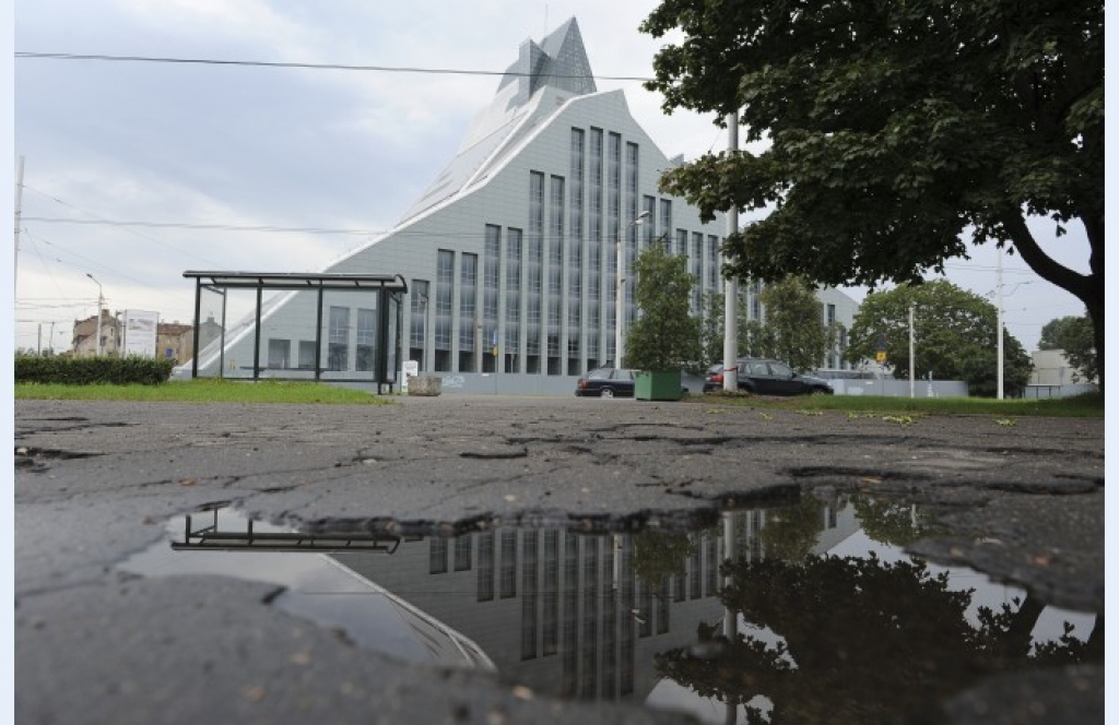 Atkal oficiāli pagarināts Gaismas pils projekta beigu termiņš