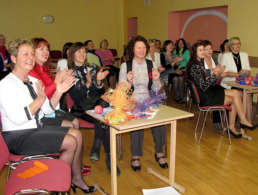 Novadu skolotāji svētkos strādā un izklaidējas. Vecumnieku novada dome pedagogiem dāvina ekskursijas