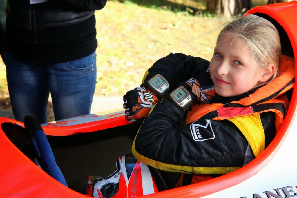 Jaunie ūdens motosportisti sezonu noslēdz Jūrmalā