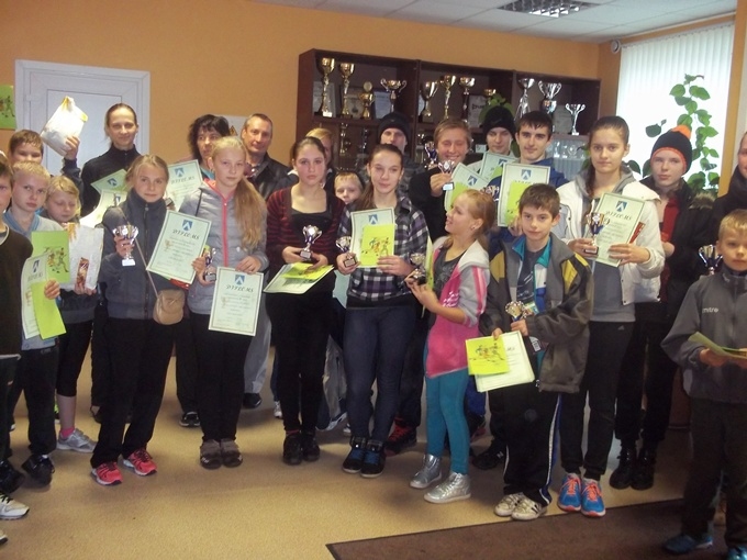Skrējienā «Uzvaras apļi» pieaugušo grupā uzvar vallietis