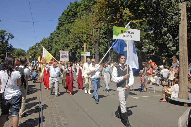 Pateiksies Dziesmu svētku dalībniekiem