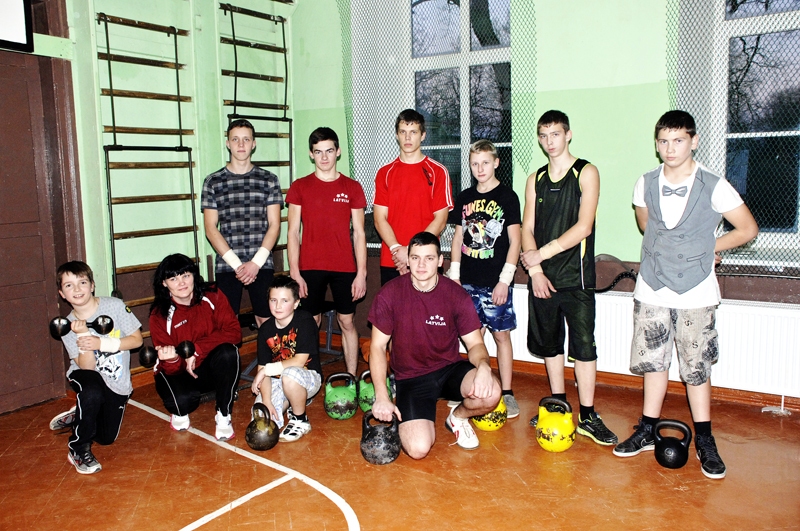 Paceļ desmitiem tonnu