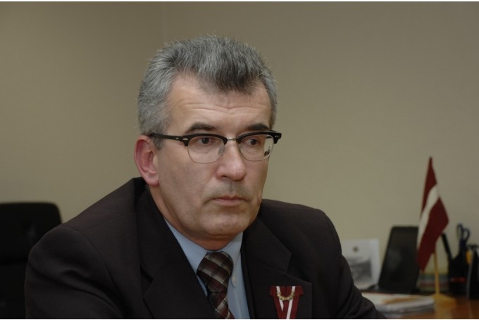 Gatavojas atcelt iepriekšējās domes lēmumu