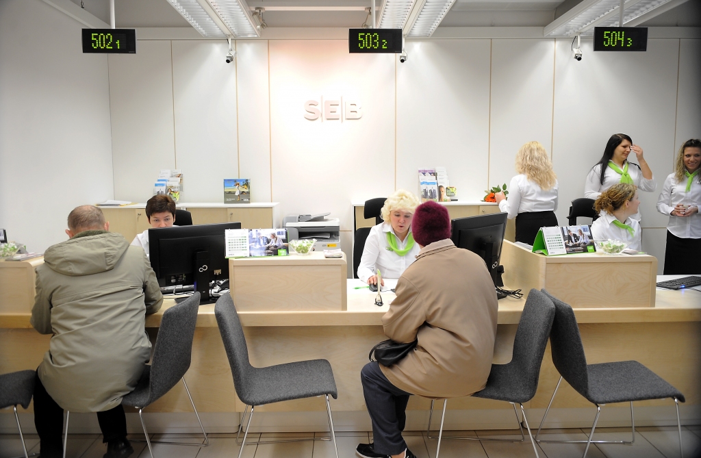 1.janvārī strādās gan Latvijas Bankas kases, gan vairāku komercbanku filiāles