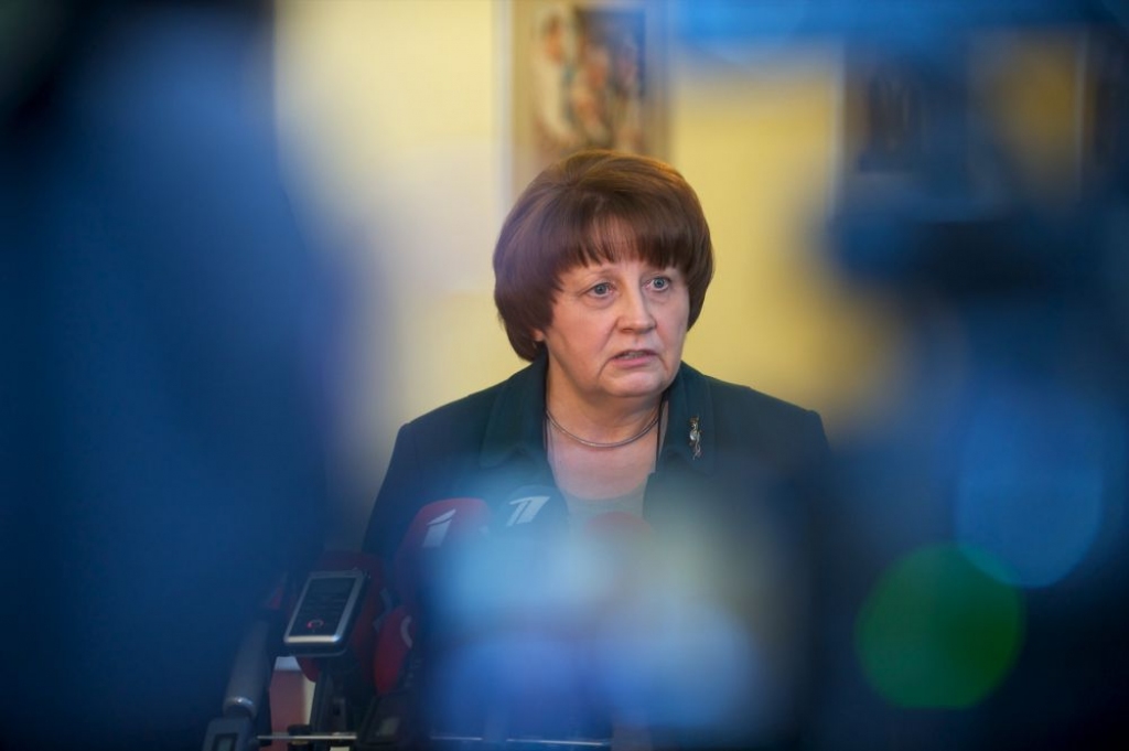 Straujumai jauns piedāvājums ministru amatu sadalē
