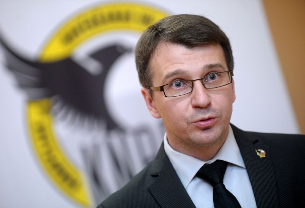 Streļčenoks atkārtoti uzsaka darbu savai vietniecei Strīķei
