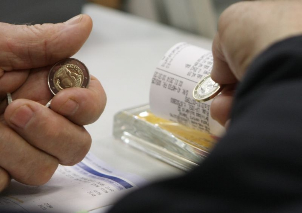 ECB: eiro ieviešana Latvijā notikusi raiti