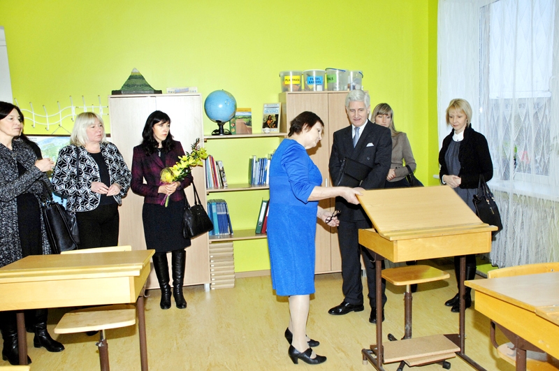 Uzlabo drošību Mežotnes skolā
