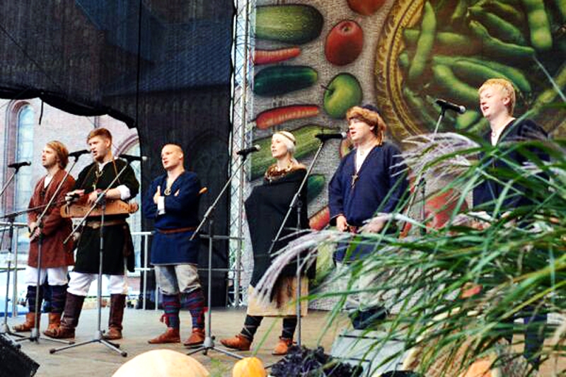 Atceres sarīkojumā uzstāsies folkloras kopa «Vilkači»