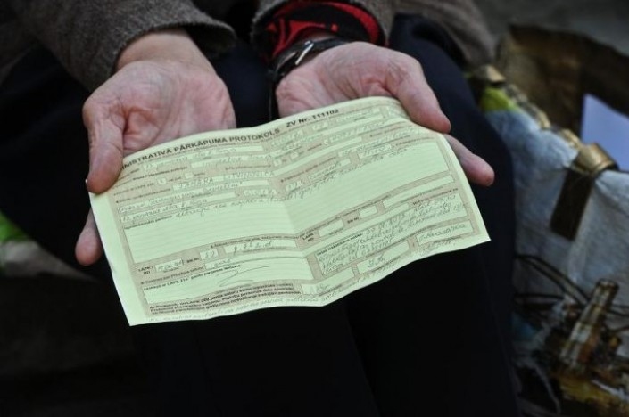 Policija Uzvarā iejaucas ģimenes konfliktā