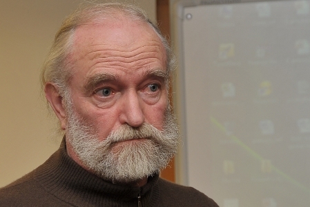 Īslīces skolā piemin barikāžu laiku