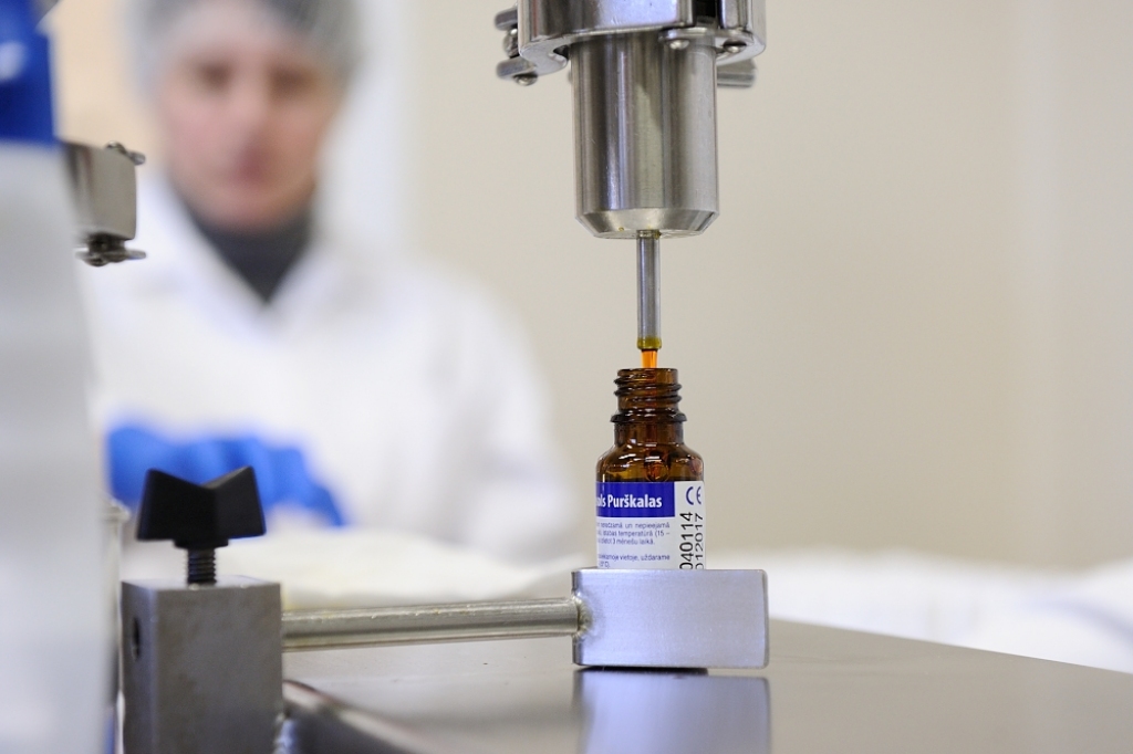 Kā top?: Silvanola aerosols pret kakla sāpēm