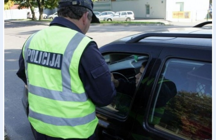 Zemgalē šogad jau deviņi autovadītāji aizturēti par kukuļdošanu