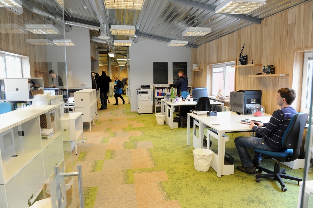 DB viesojas datortehnikas uzņēmuma Capital atjaunotajā birojā
