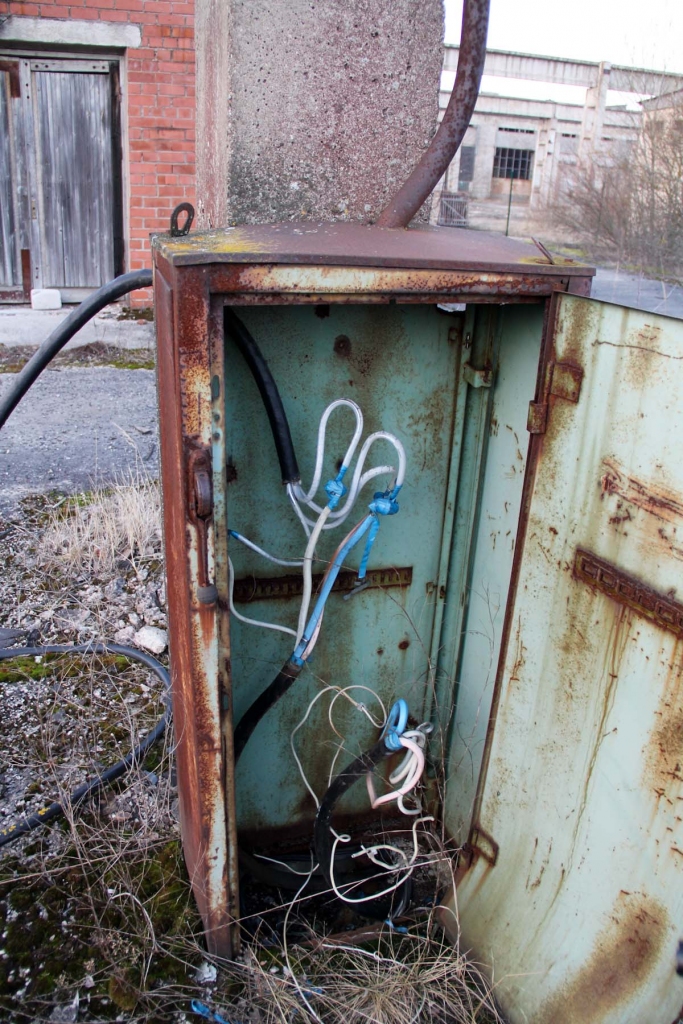 FOTO: Mazuta noplūde Vecumniekos