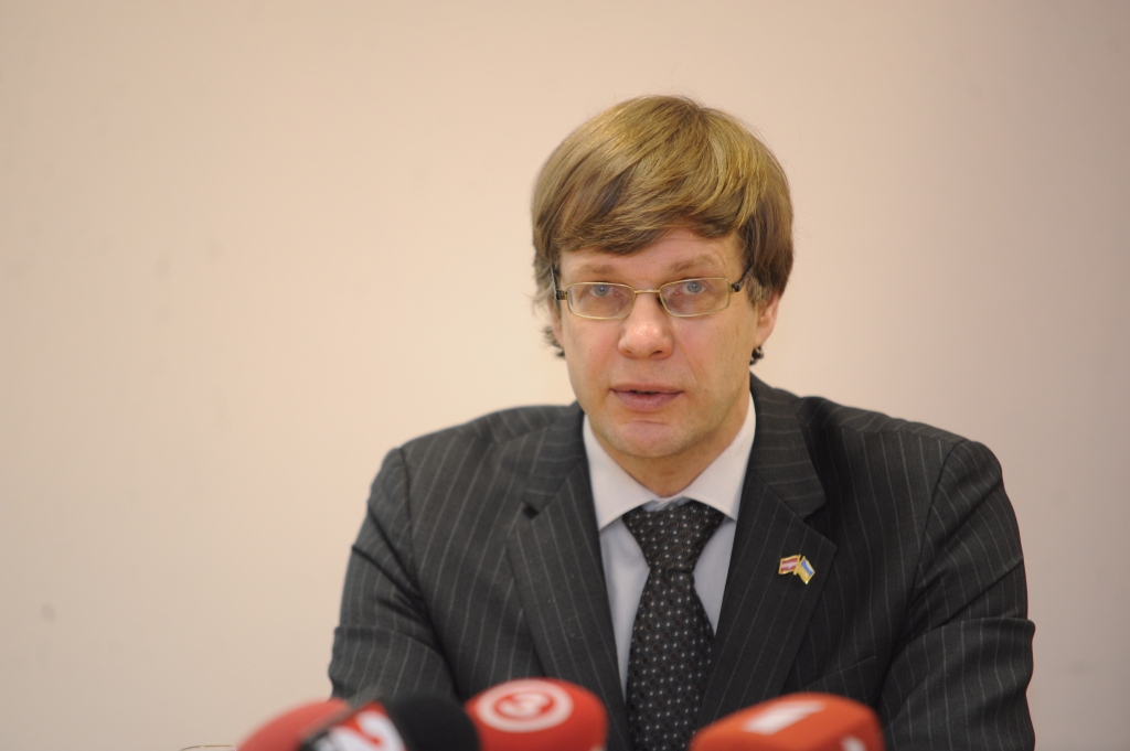 Straujuma oficiāli pieprasa Cilinska demisiju; lielākā daļa koalīcijas atbalsta
