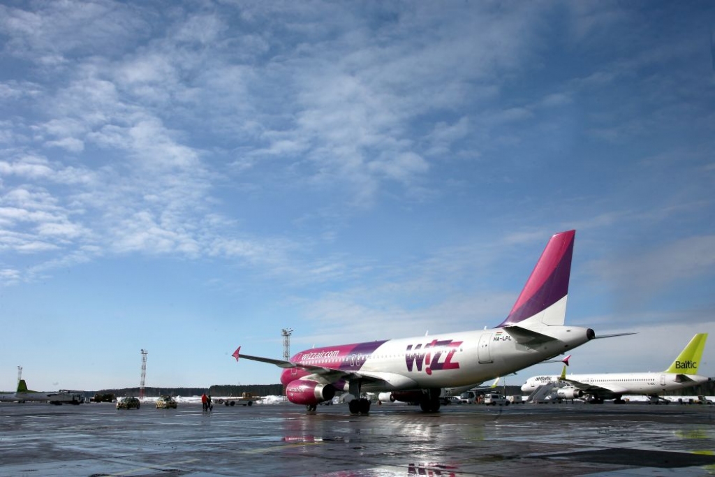 Papildināta - Wizz Air lidostā Rīga atklās jaunu bāzi un piedāvās jaunus maršrutus