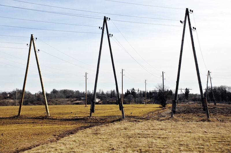 Elektrības tirgus atvēršanu mājsaimniecībām atliek līdz nākamajam gadam, saglabājot līdzšinējo tarifu