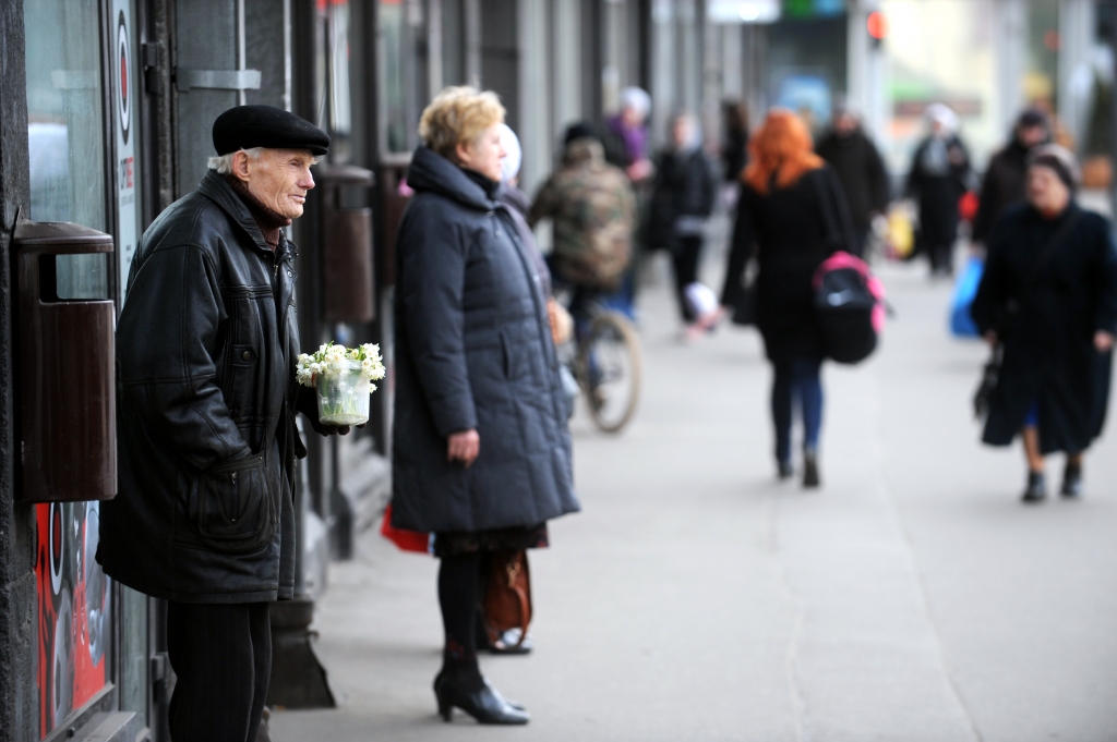 Eiropas Arodbiedrību konfederācija: Eiropā turpina pieaugt nabadzība