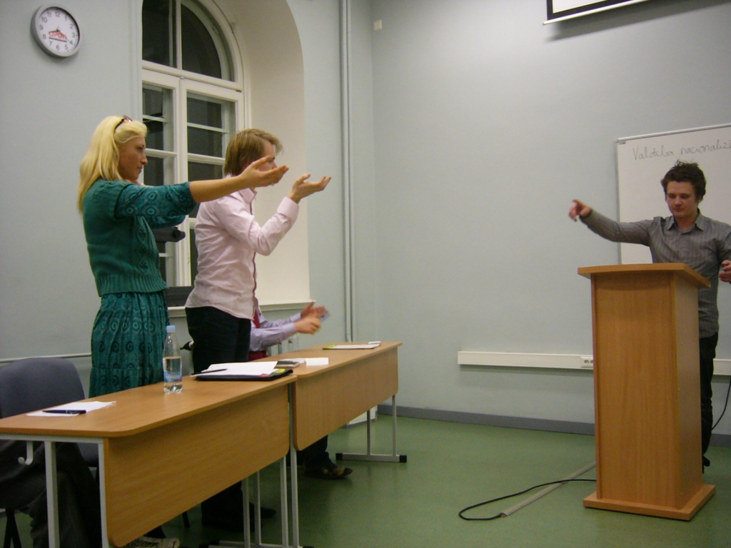 Jaunieši debatēs par NATO