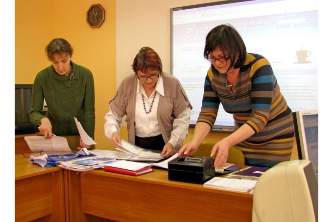 Tiekas pedagogu arodbiedrību vadītāji