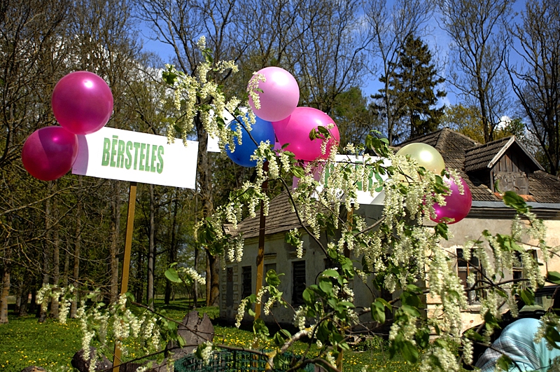 FOTO: Lielais Bazārs Bērsteles parkā