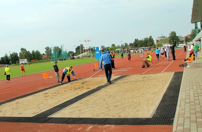 FOTO: Latvijas sporta veterāni noslēdz sezonu Jelgavā