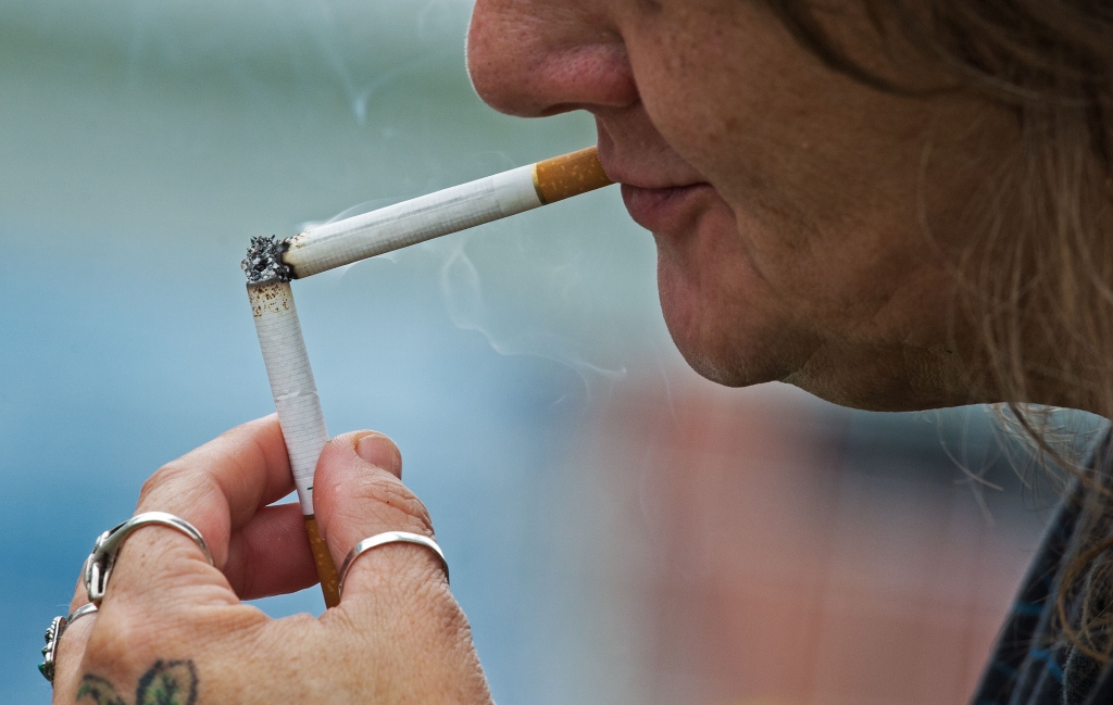 Tabakas uzņēmumam RJ Reynolds vēža upura sievai jāsamaksā 23,6 miljardi dolāru