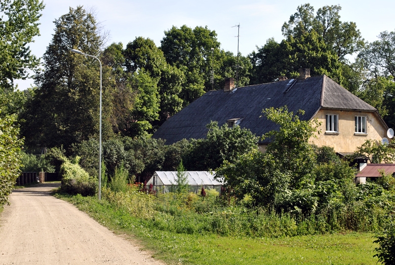 Rundāles novada pašvaldība apgaismo Ziedoņu ciema ielas